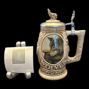 Avon Fine Collectibles Tribute to the North American Wolf Stein 1997 Pewter Lid